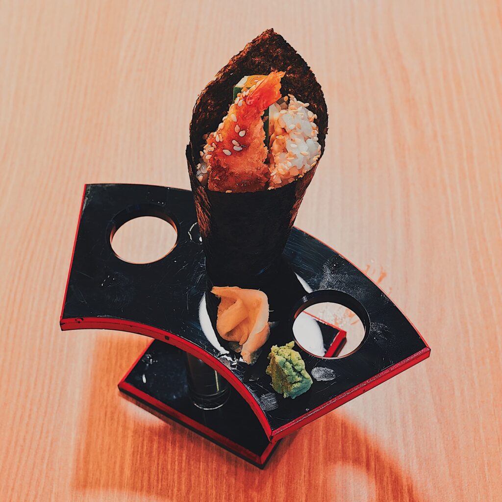 Cone-shaped sushi roll